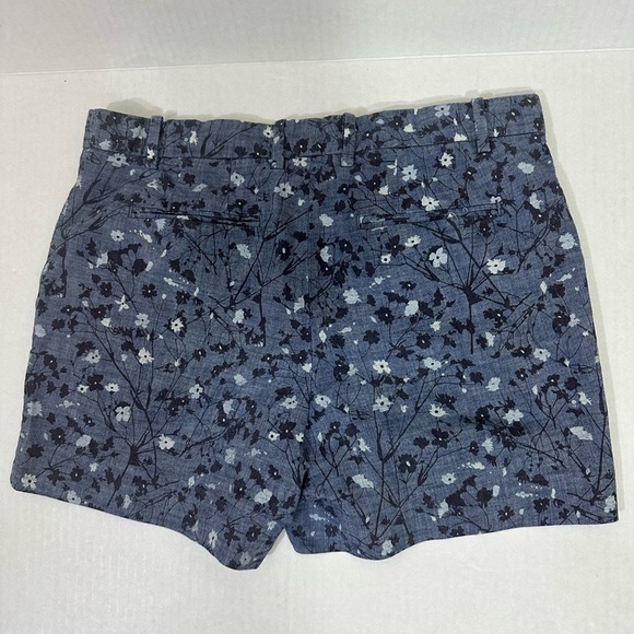 Gap sz 10. EUC shorts ditsy print in blue and pastel print - Picture 3 of 11